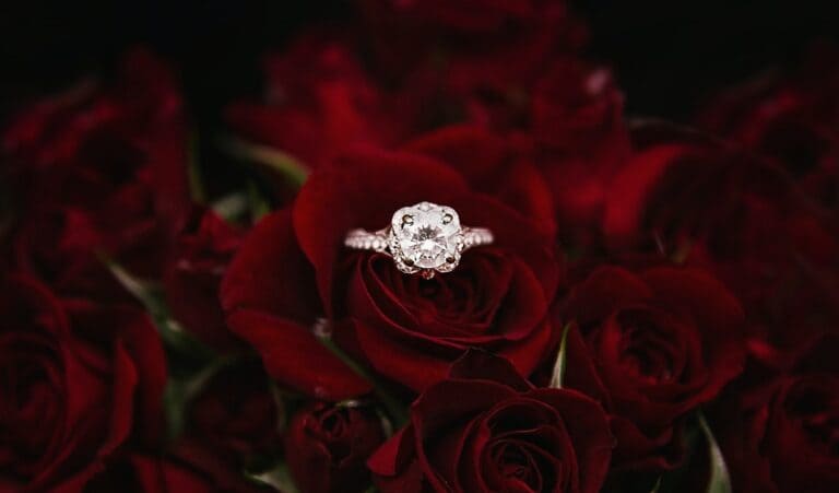 Ý nghĩa nhẫn cầu hôn